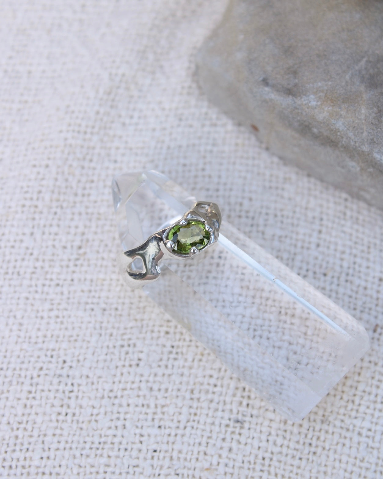 LAAVA Ezüst Gyűrű Peridot Méret:53