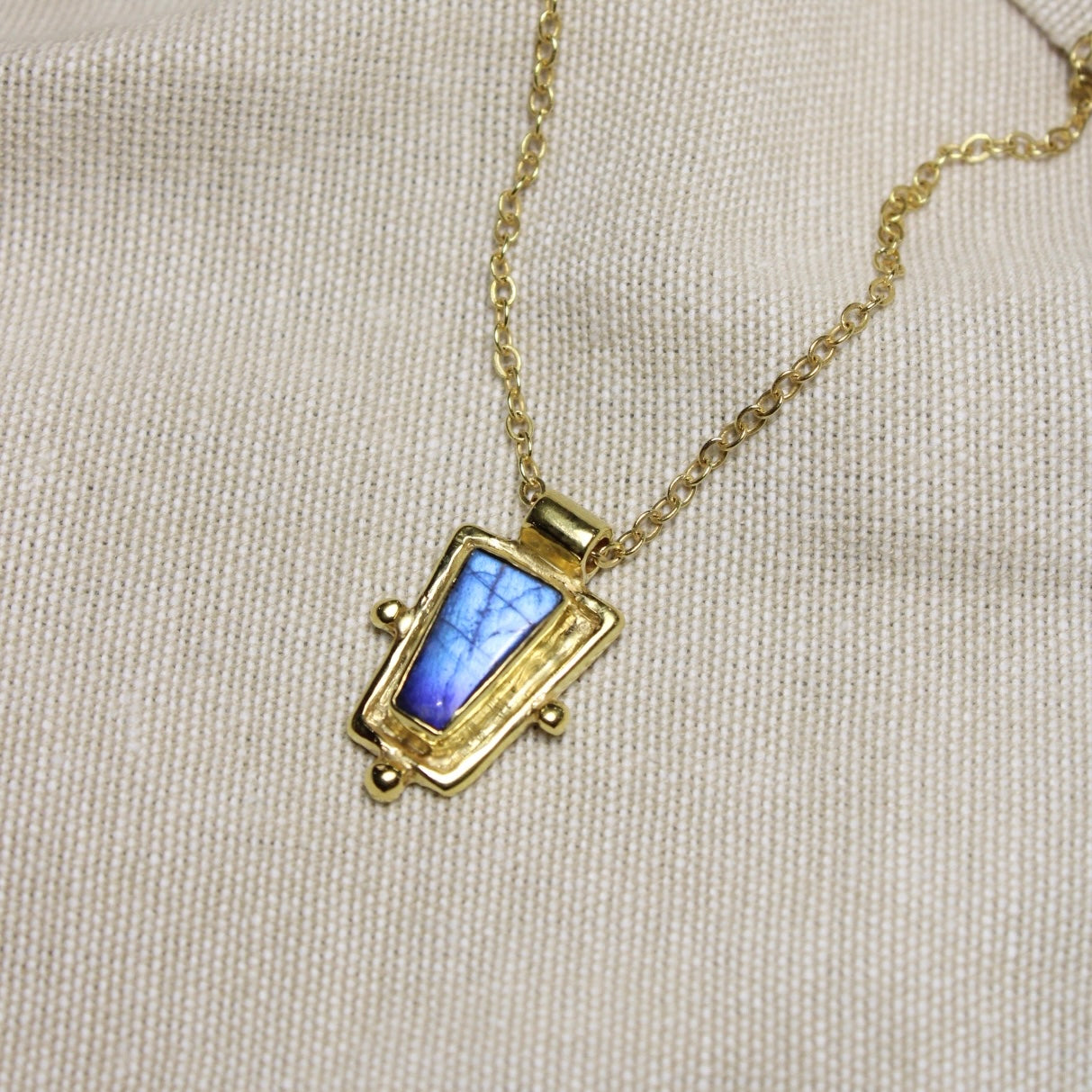 ANNA Medál Labradorit