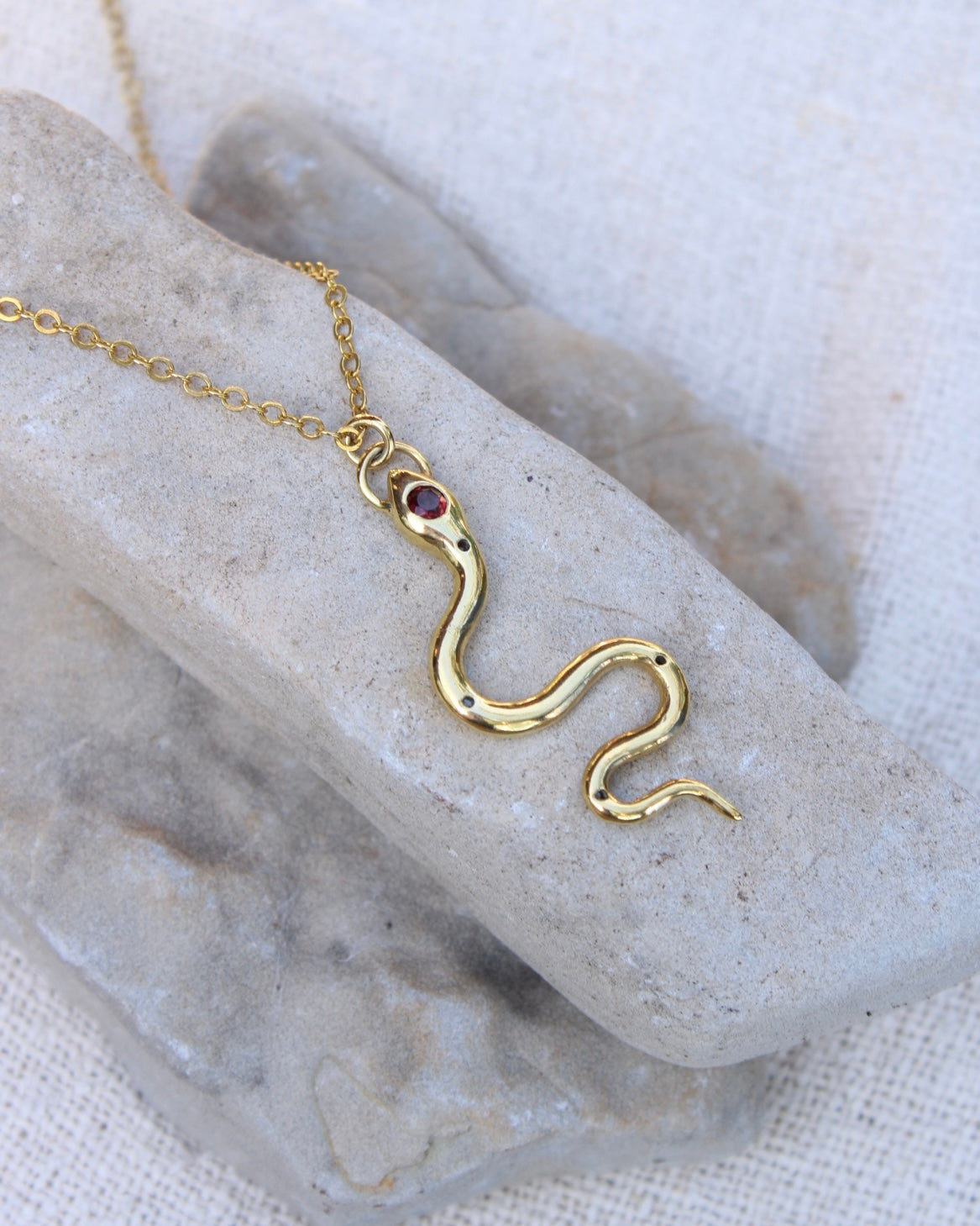 SERPENT Medál Gránát