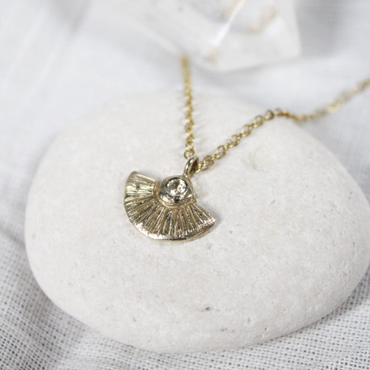 SOL Medál Fehér Topázzal